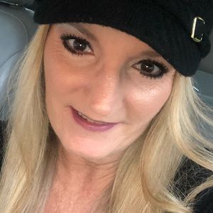 Meet your Posher, Suzan